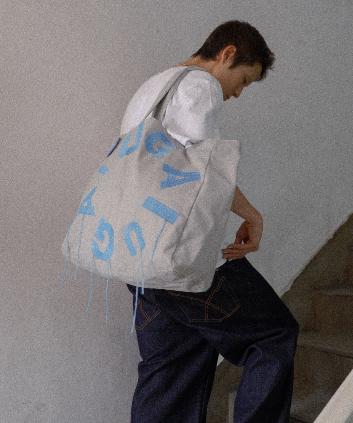 이우가마카라스(IUGAMAKARAS) IUGA Big Shopper Bag (Gray)