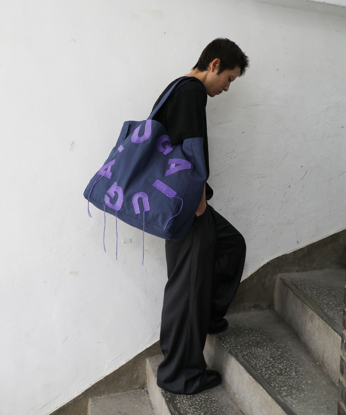 이우가마카라스(IUGAMAKARAS) IUGA Big Shopper Bag (Navy)