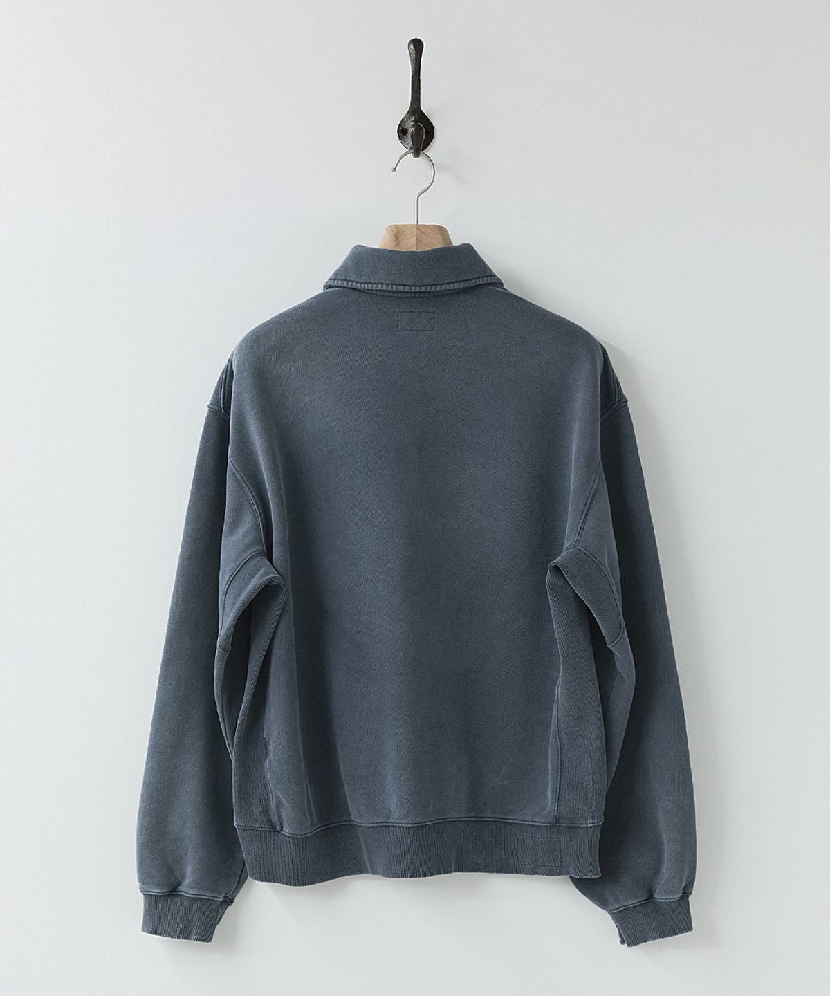 러프사이드(ROUGHSIDE) Faded Quarter Zip Sweat Vintage Blue