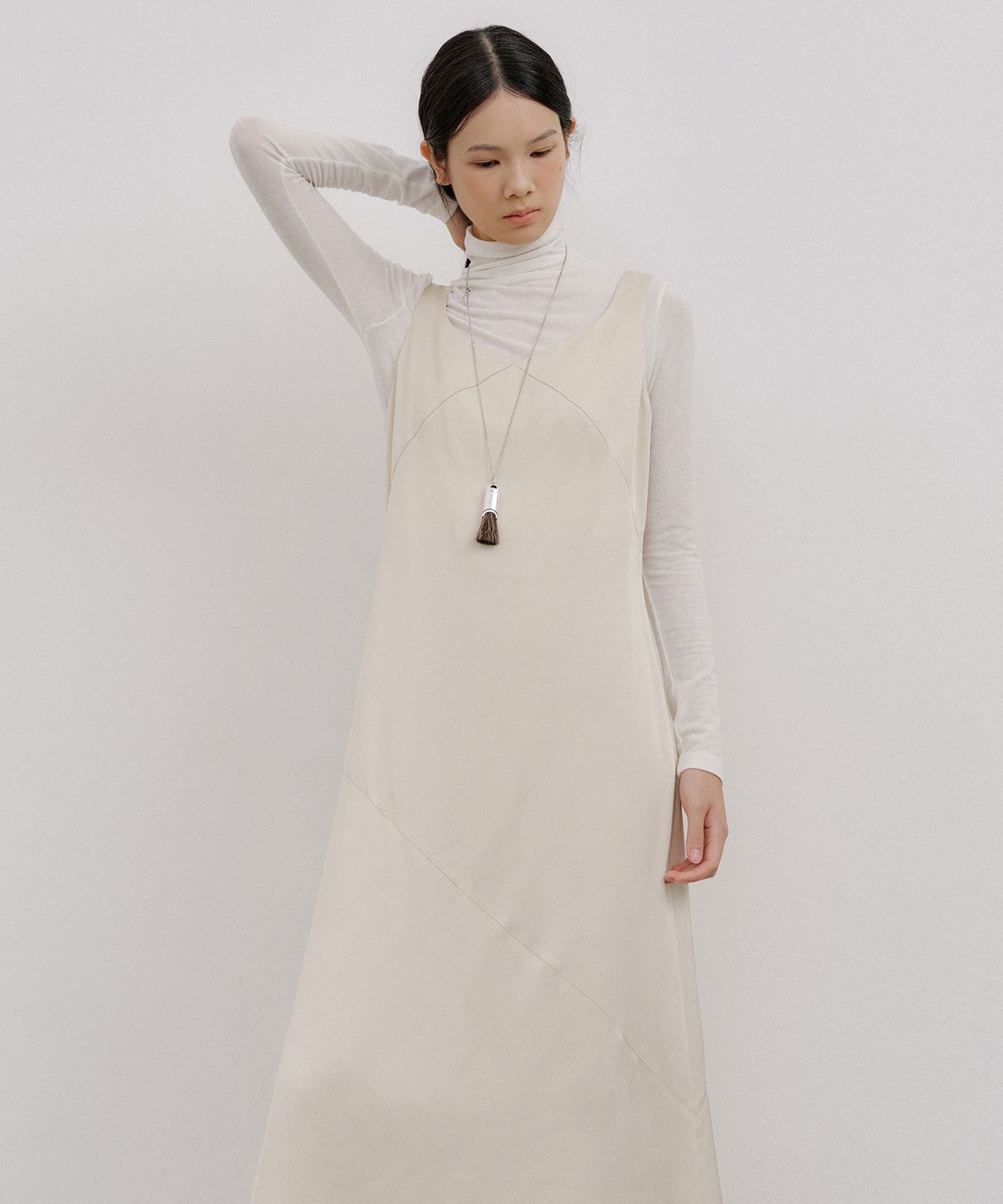 오떼뜨(OCTETTE) VISCOS SATIN LAYER OPS_2COLOR