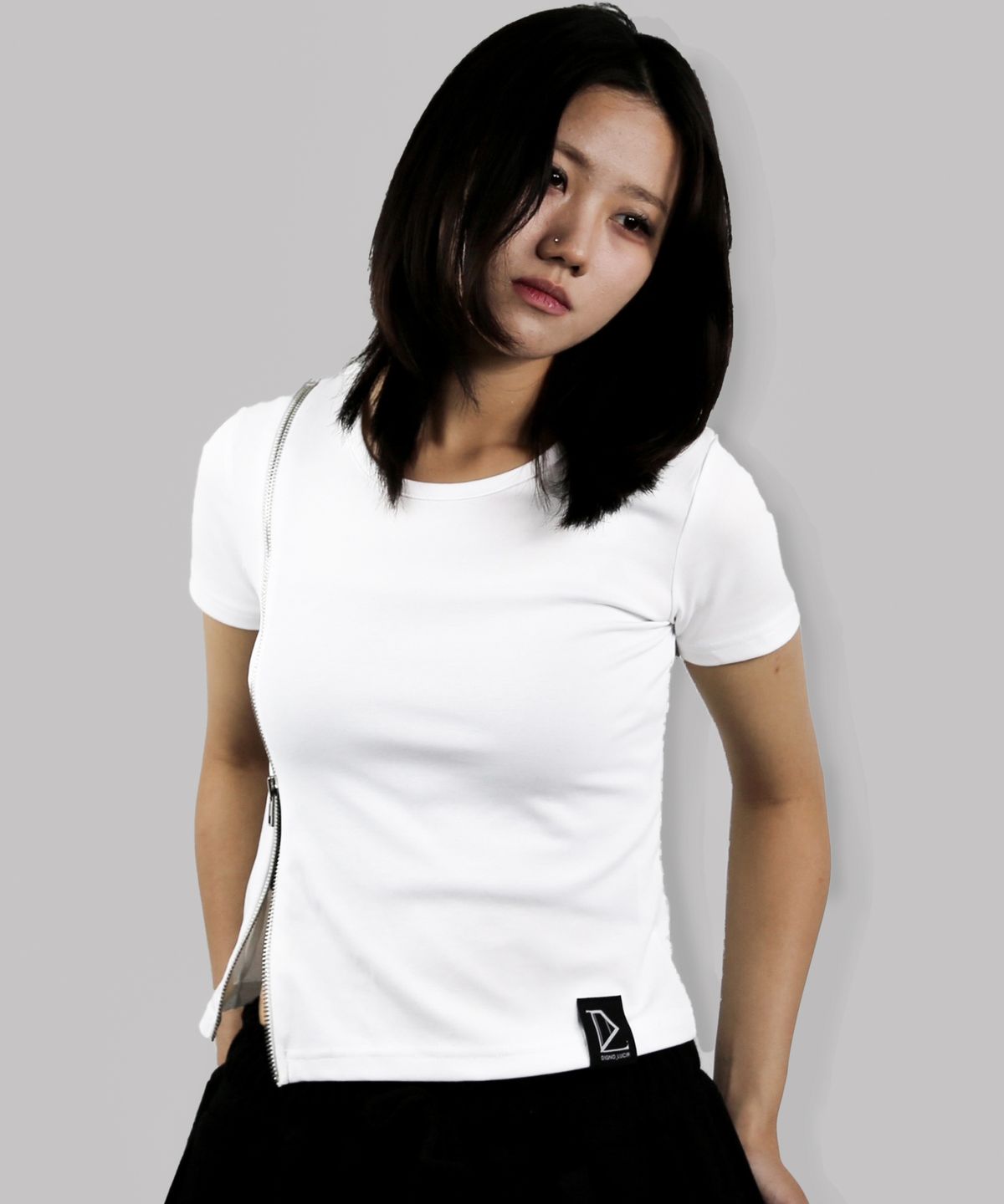 디그노루시르(DIGNOLUCIR) 오가닉 실켓 지퍼티(White)