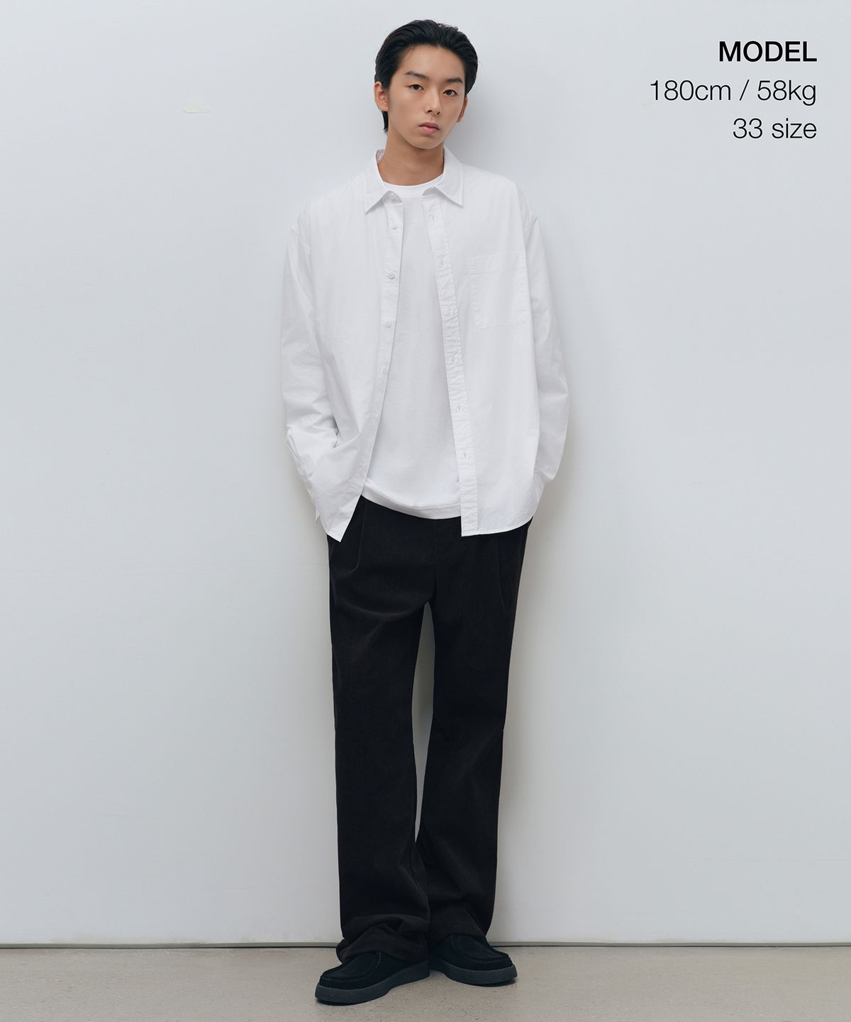 무신사 스탠다드(MUSINSA STANDARD) 8W 코듀로이 원 턱 와이드 밴딩 팬츠 [블랙]
