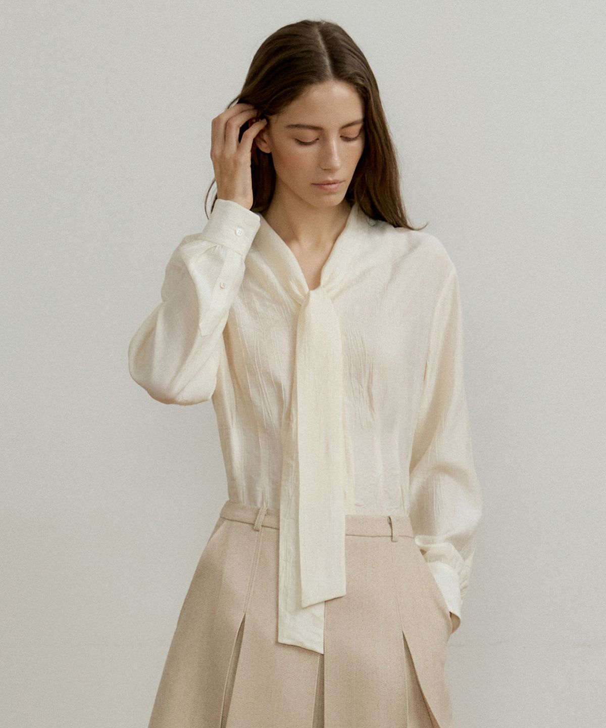 오떼뜨(OCTETTE) CROFFLE TIE BLOUSE_WIRNKLE VER_2COLOR