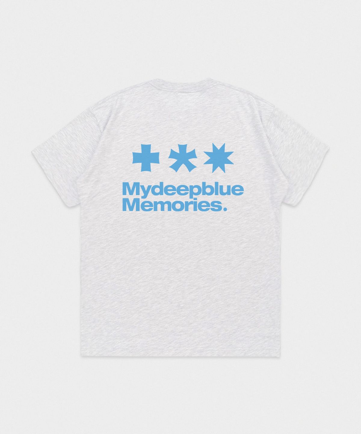 마이딥블루메모리즈(MY DEEP BLUE MEMORIES) Mm Symbol Logo T-Shirts (LIGHT GREY / SKY)