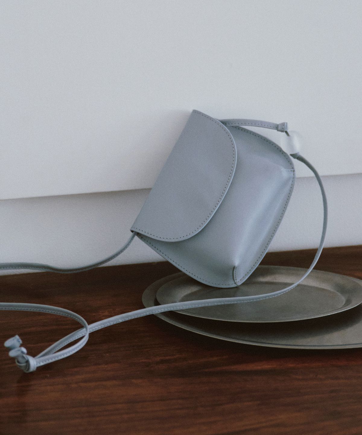 태서울(TAESEOUL) Pebble mini bag (Mint grey)
