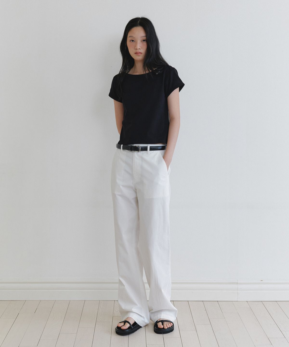 유라고(URAGO) Lace boatneck crop t-shirt