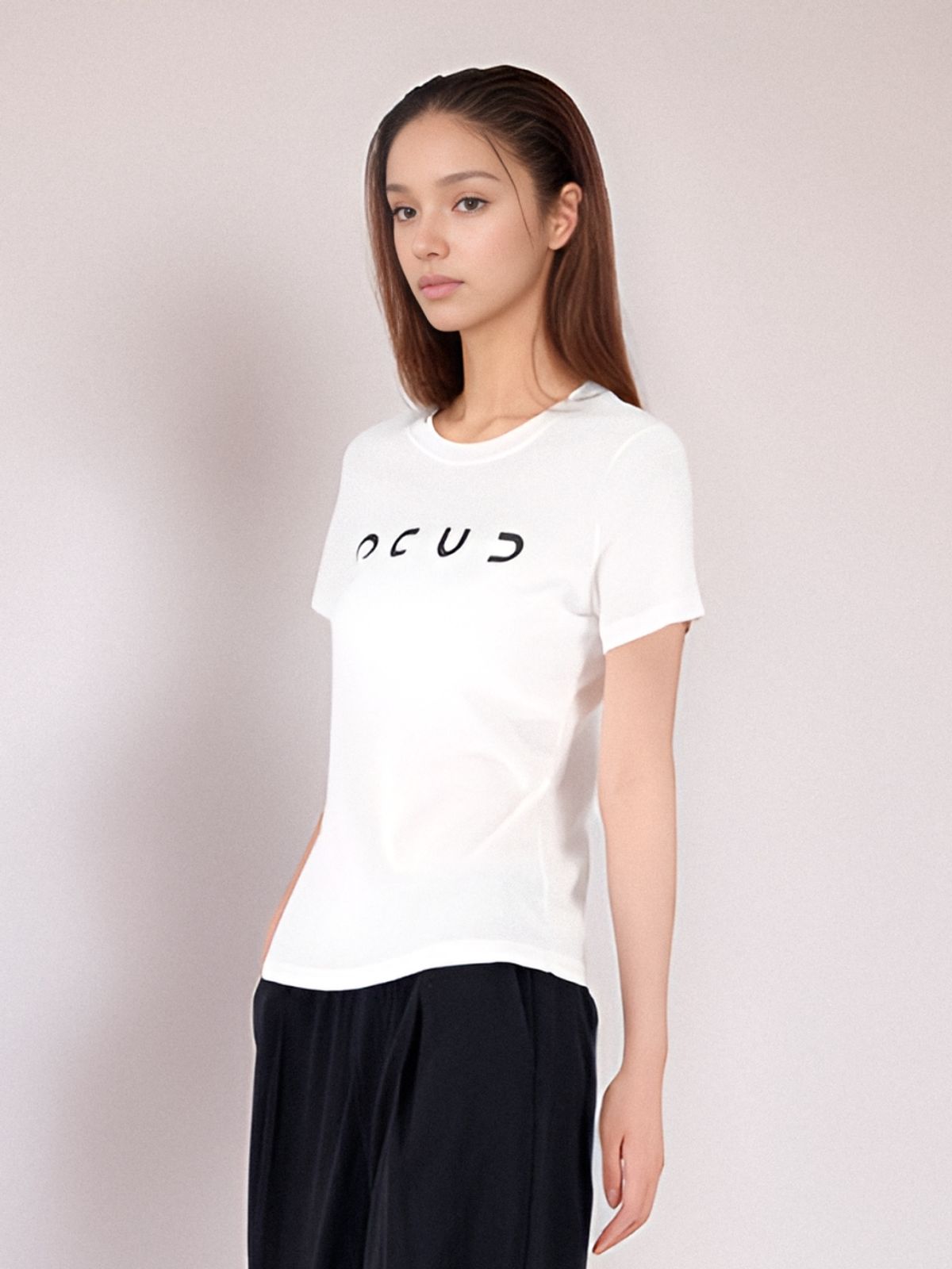 아쿠드(ACUD) Half Sleeve Logo T-shirt _White