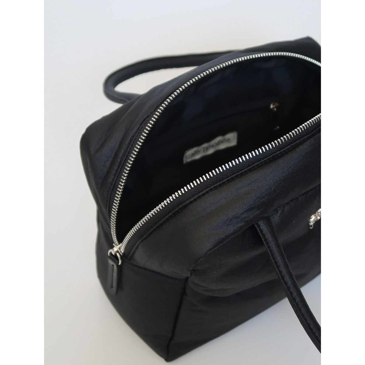 샤이티모시(SHYTIMOTHEE) Toast Bag _black