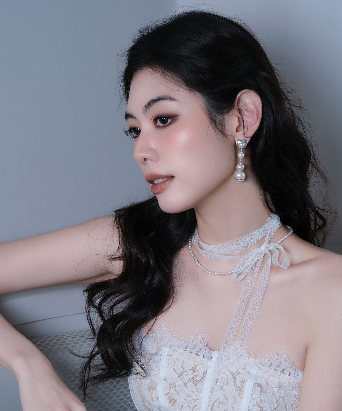 레브(REVE) 화이트 도트 레이스 스카프  & 진주 네크리스 [3way]
