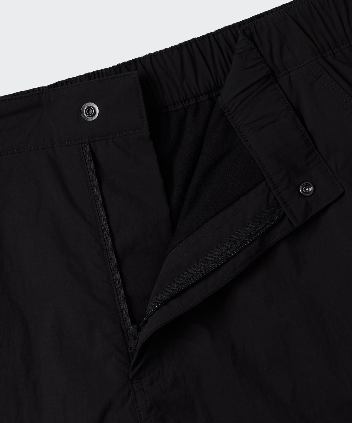 무신사 스탠다드(MUSINSA STANDARD) [시티 레저] 속기모 와이드 벨티드 파라슈트 팬츠 [블랙]