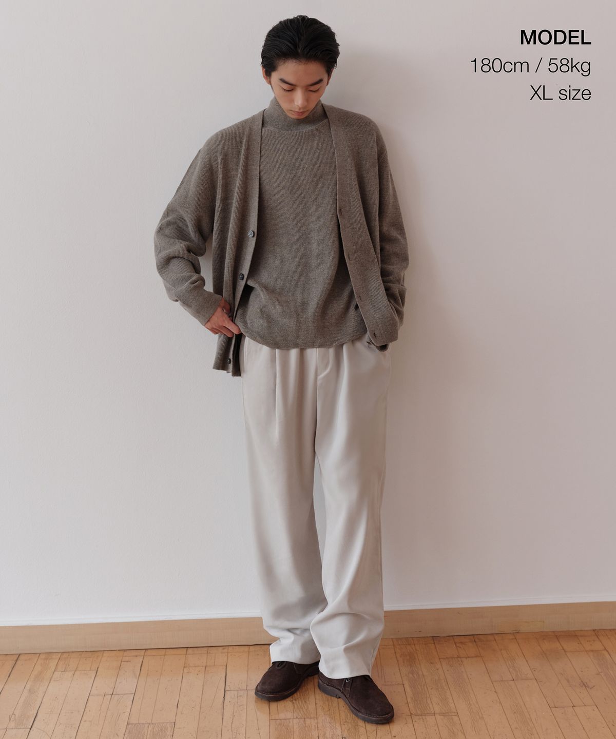 무신사 스탠다드(MUSINSA STANDARD) [스토커즈 컬래버][빅토리아 울] 미니멀 리브드 브이 넥 가디건 [토프]