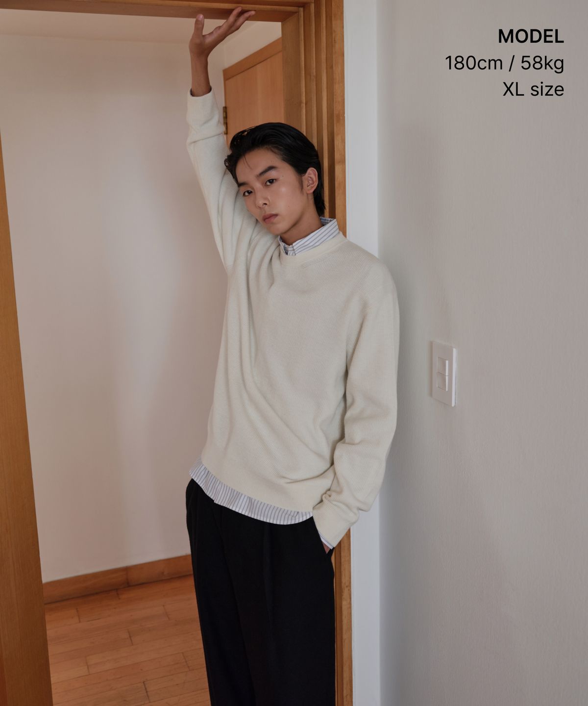 무신사 스탠다드(MUSINSA STANDARD) [빅토리아 울] 미니멀 리브드 크루 넥 니트 [크림]