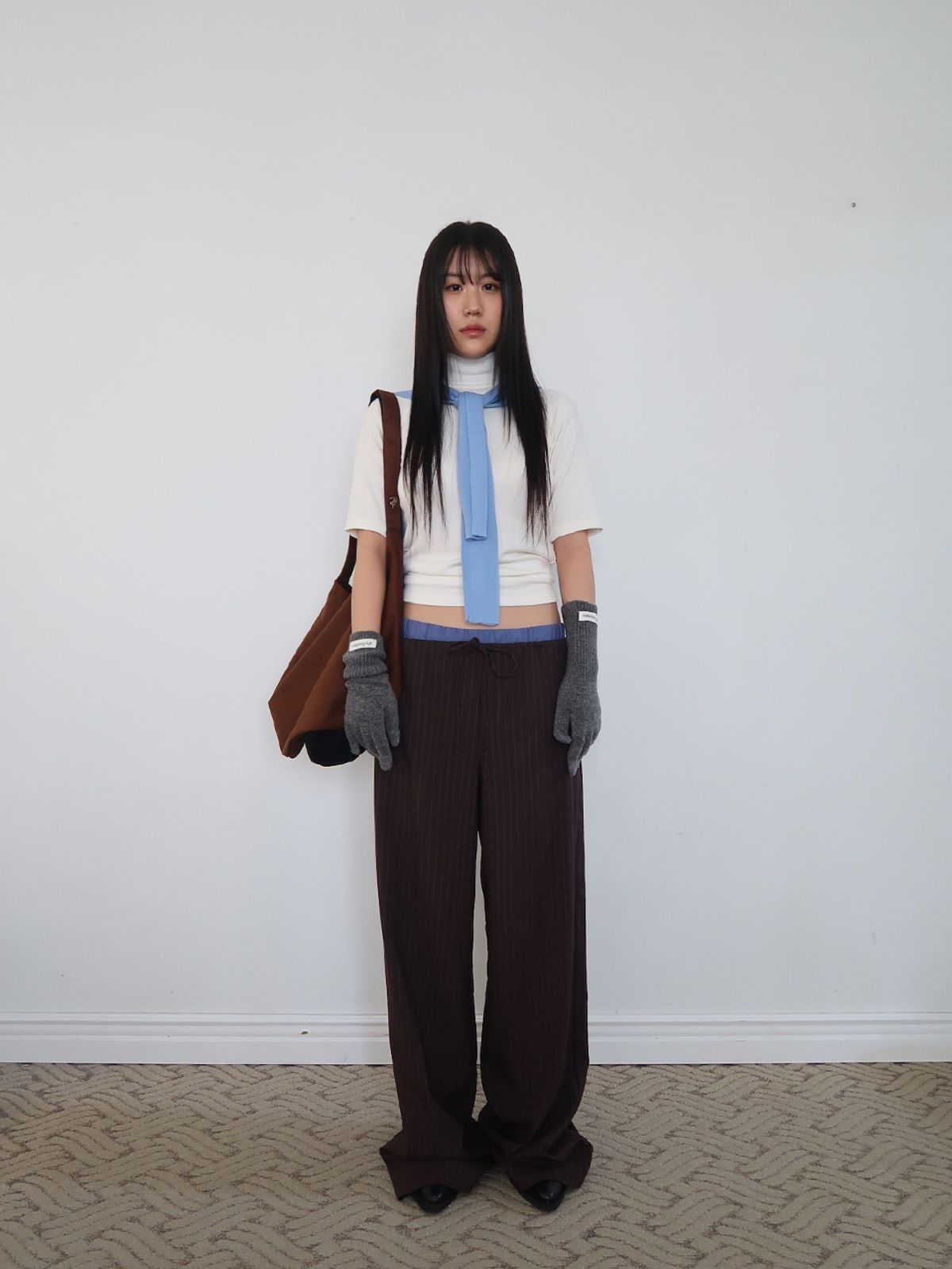 샤이티모시(SHYTIMOTHEE) Drop bag _brown