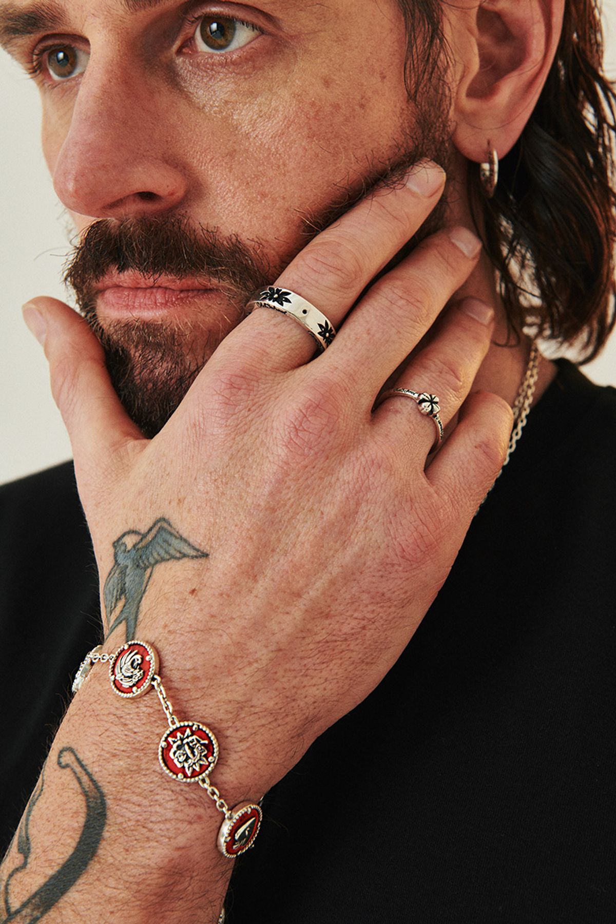 어나니머스아티즌(ANONYMOUS ARTISAN) Oldschool Frame Symbol Bracelet – Red Edition