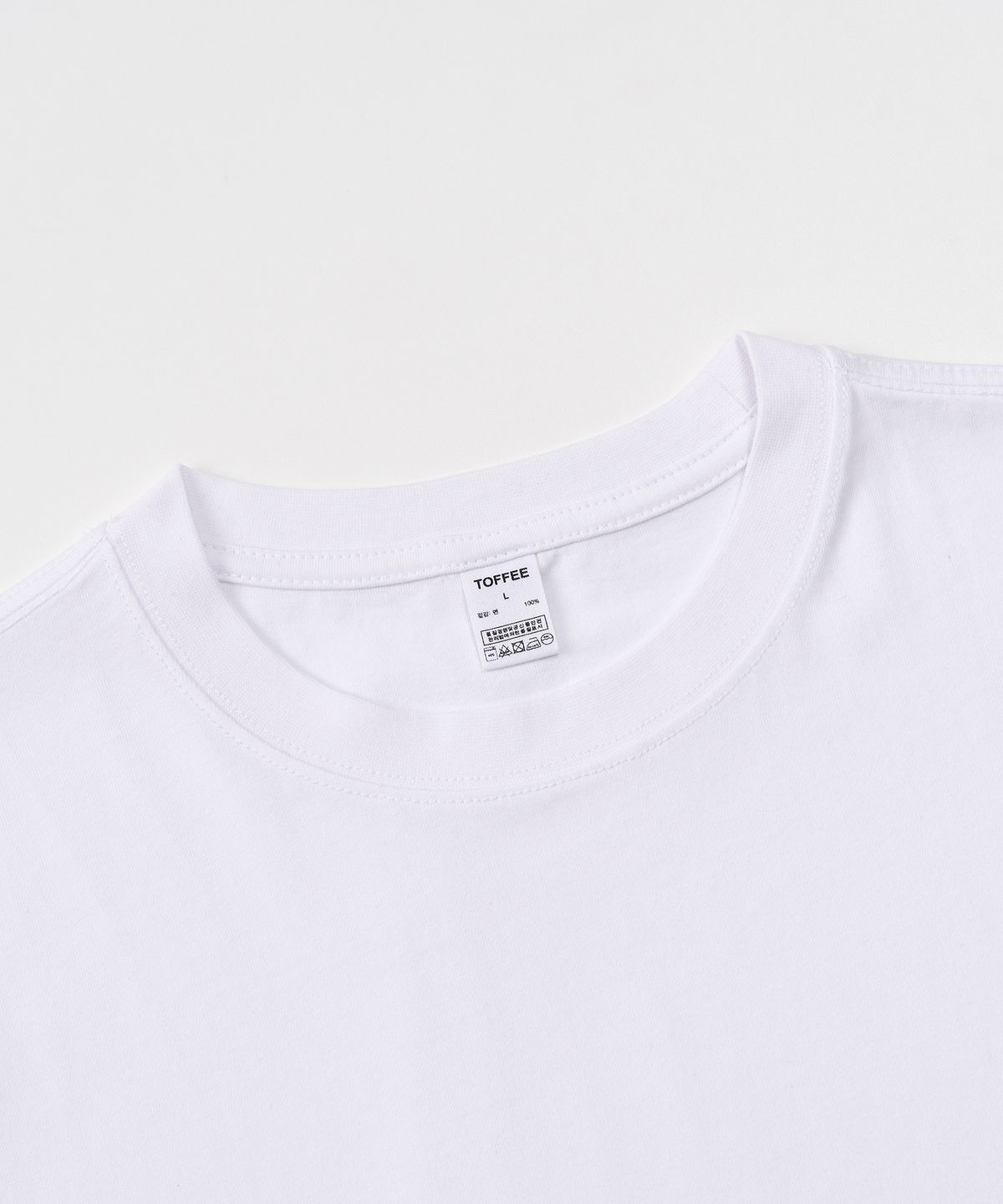 토피(TOFFEE) 베이직 하프 크롭 티 (WHITE)