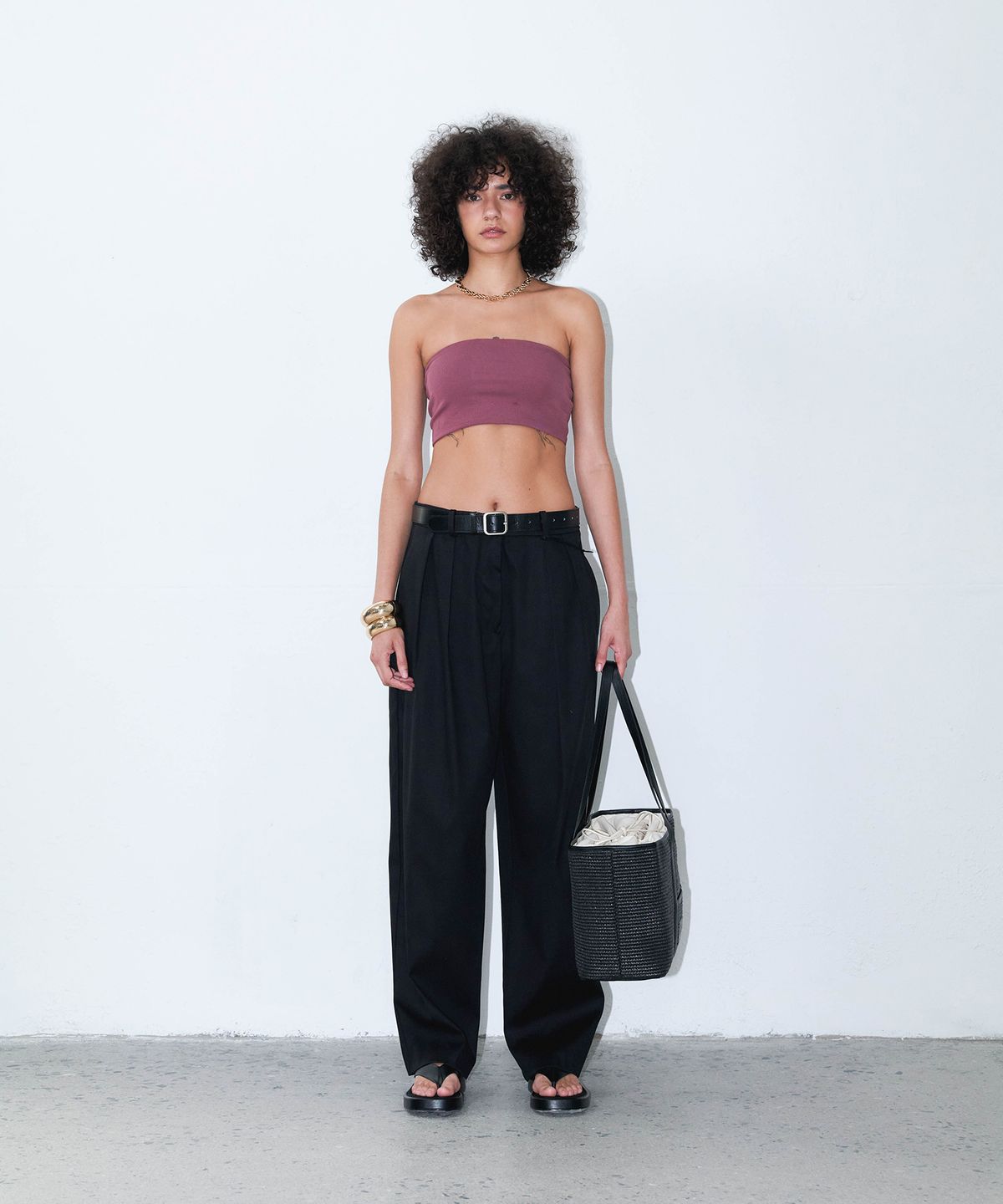 크리스틴프로젝트(CHRISTINE PROJECT) RAFFIA DRAWSTRING SHOULDER BAG LARGE(BLACK TRUFFLE)