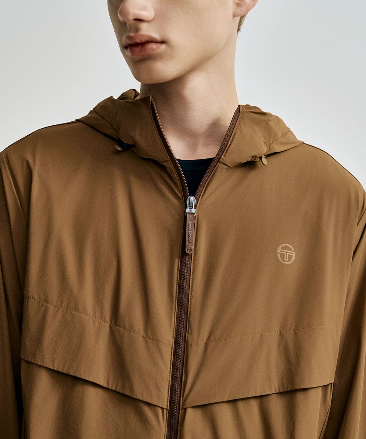 세르지오 타키니(SERGIO TACCHINI) M 벤틸 후드 우븐 자켓 (Brown)