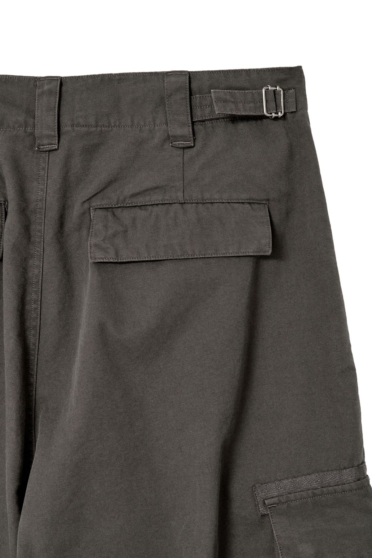 해칭룸(HATCHINGROOM) Twinkle Cargo Shorts Mud Brown