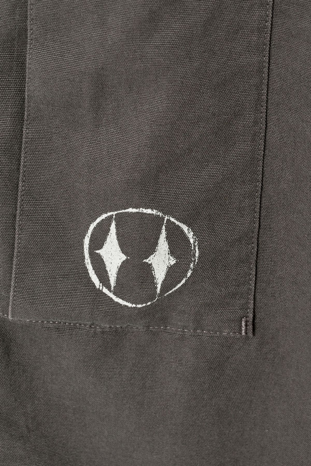 해칭룸(HATCHINGROOM) Twinkle Cargo Shorts Mud Brown