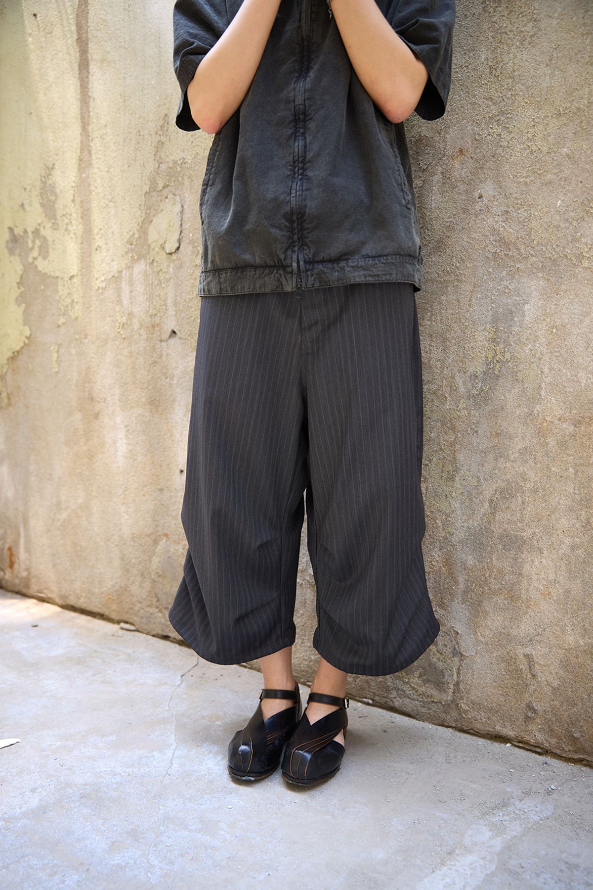 해칭룸(HATCHINGROOM) Snow Shorts Wool Stripe Grey