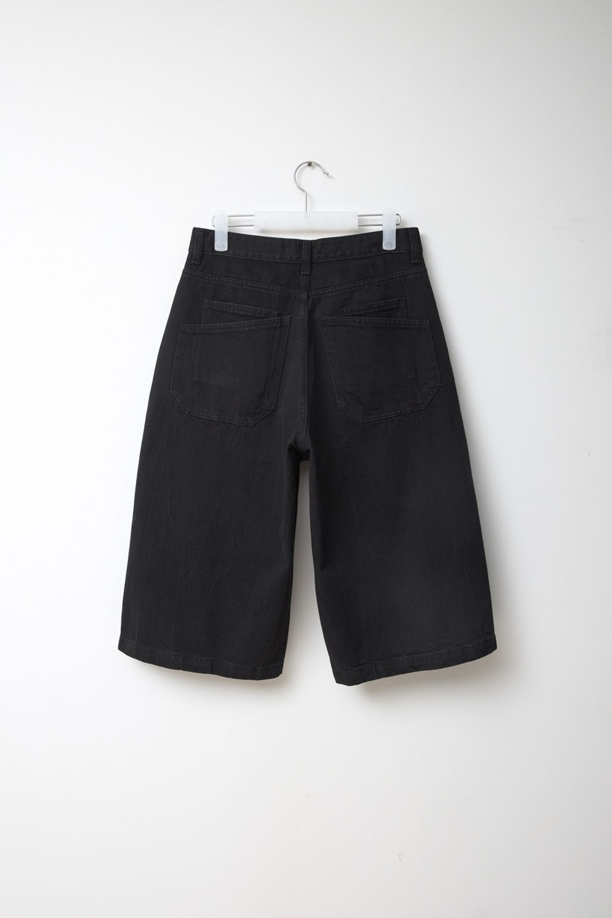 해칭룸(HATCHINGROOM) Bermuda Denim Shorts Crinkle Black