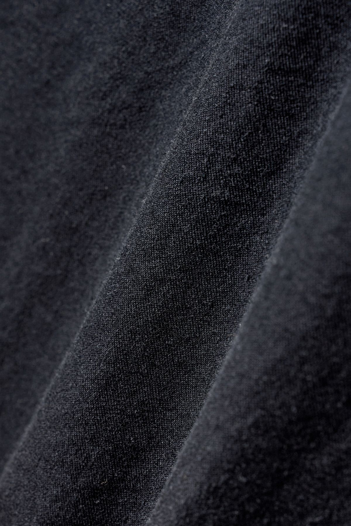 해칭룸(HATCHINGROOM) Shirket Black