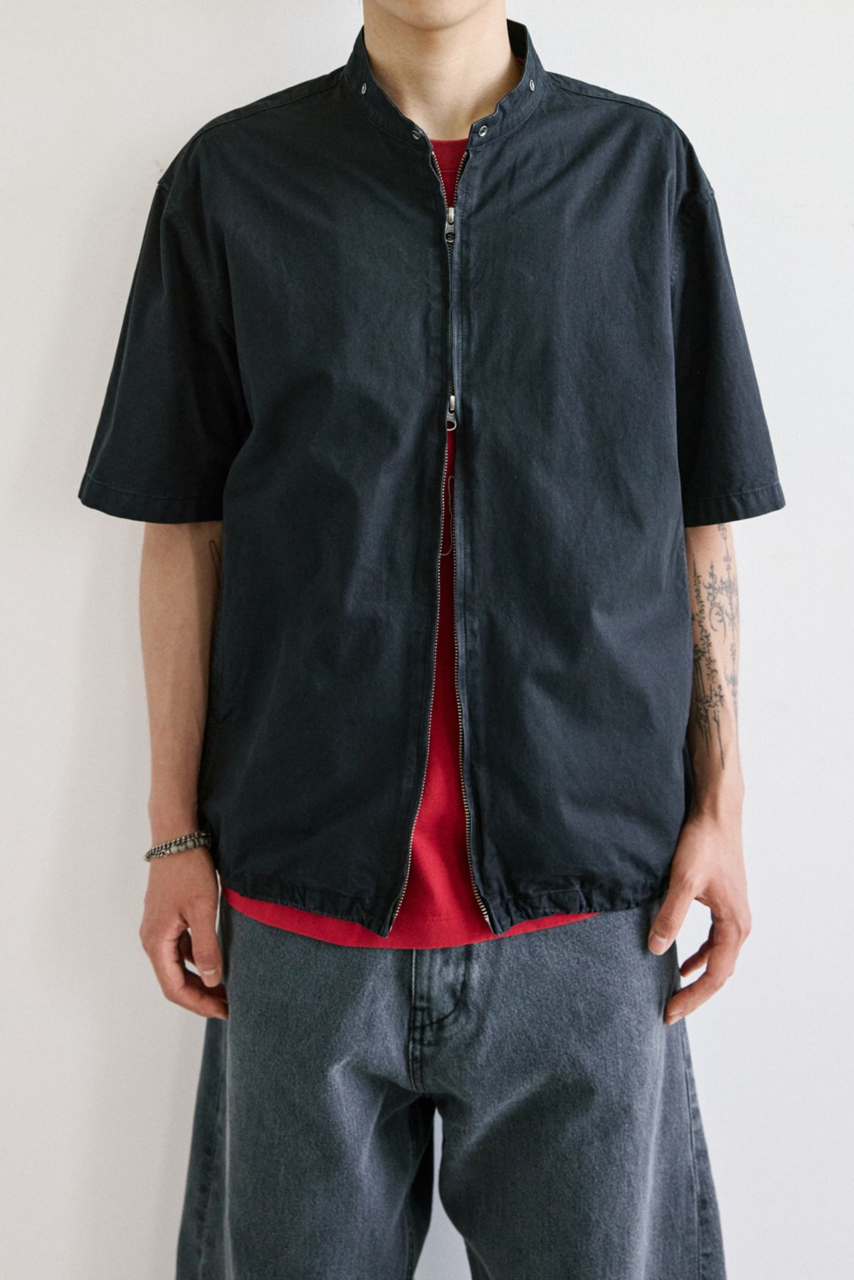 해칭룸(HATCHINGROOM) Shirket Black