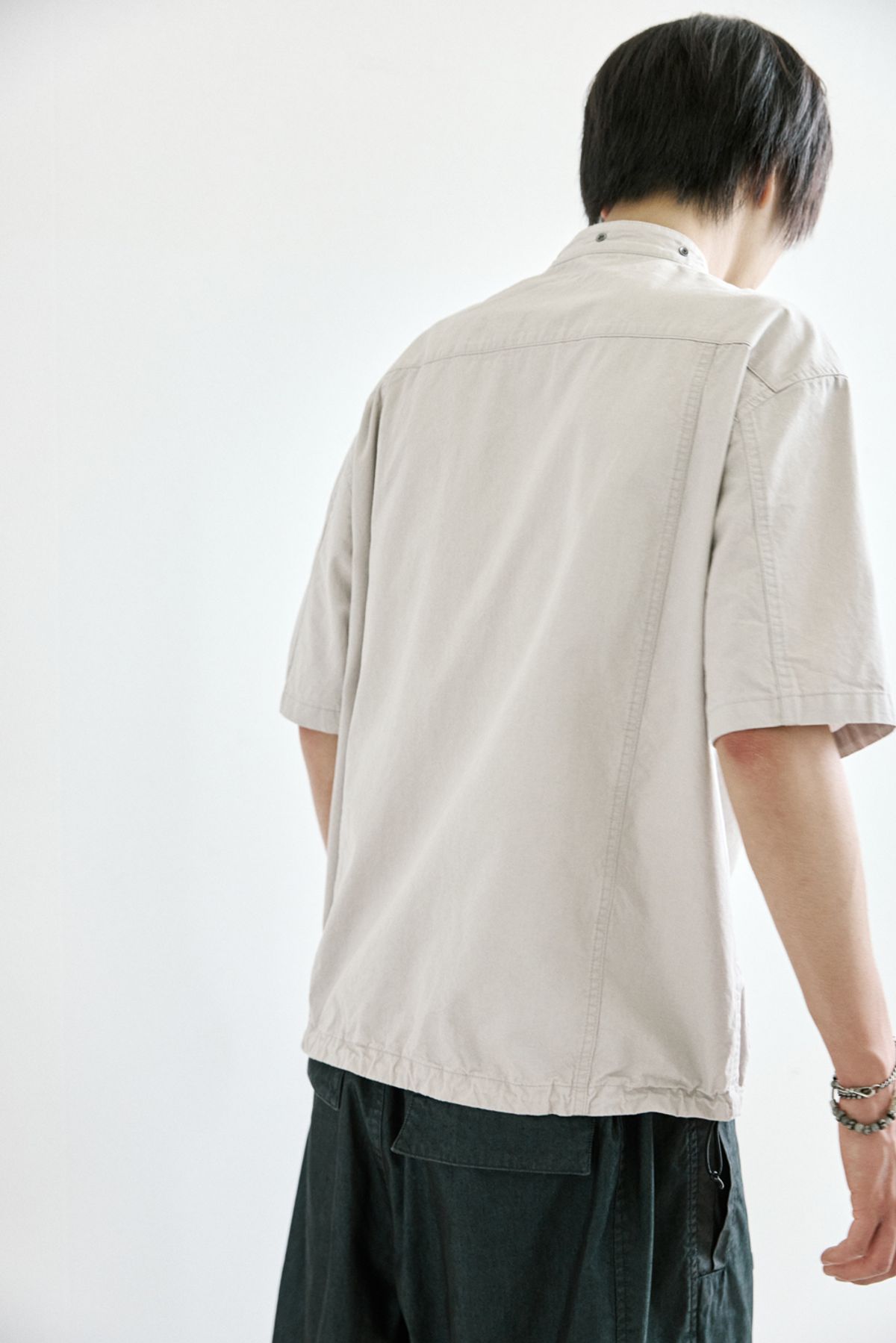 해칭룸(HATCHINGROOM) Shirket Light Grey
