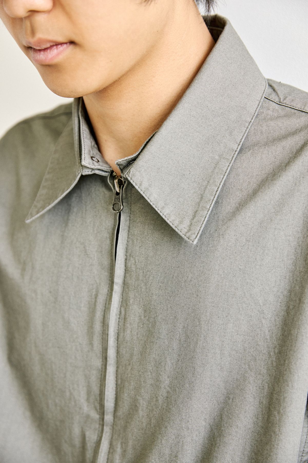 해칭룸(HATCHINGROOM) Shirket Olive Grey