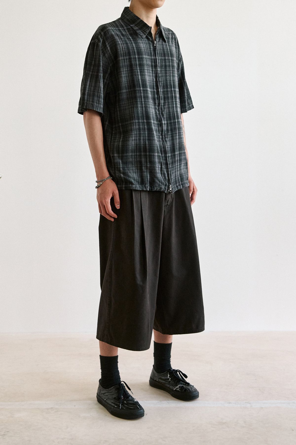 해칭룸(HATCHINGROOM) Shirket Over Dyed Check Charcoal