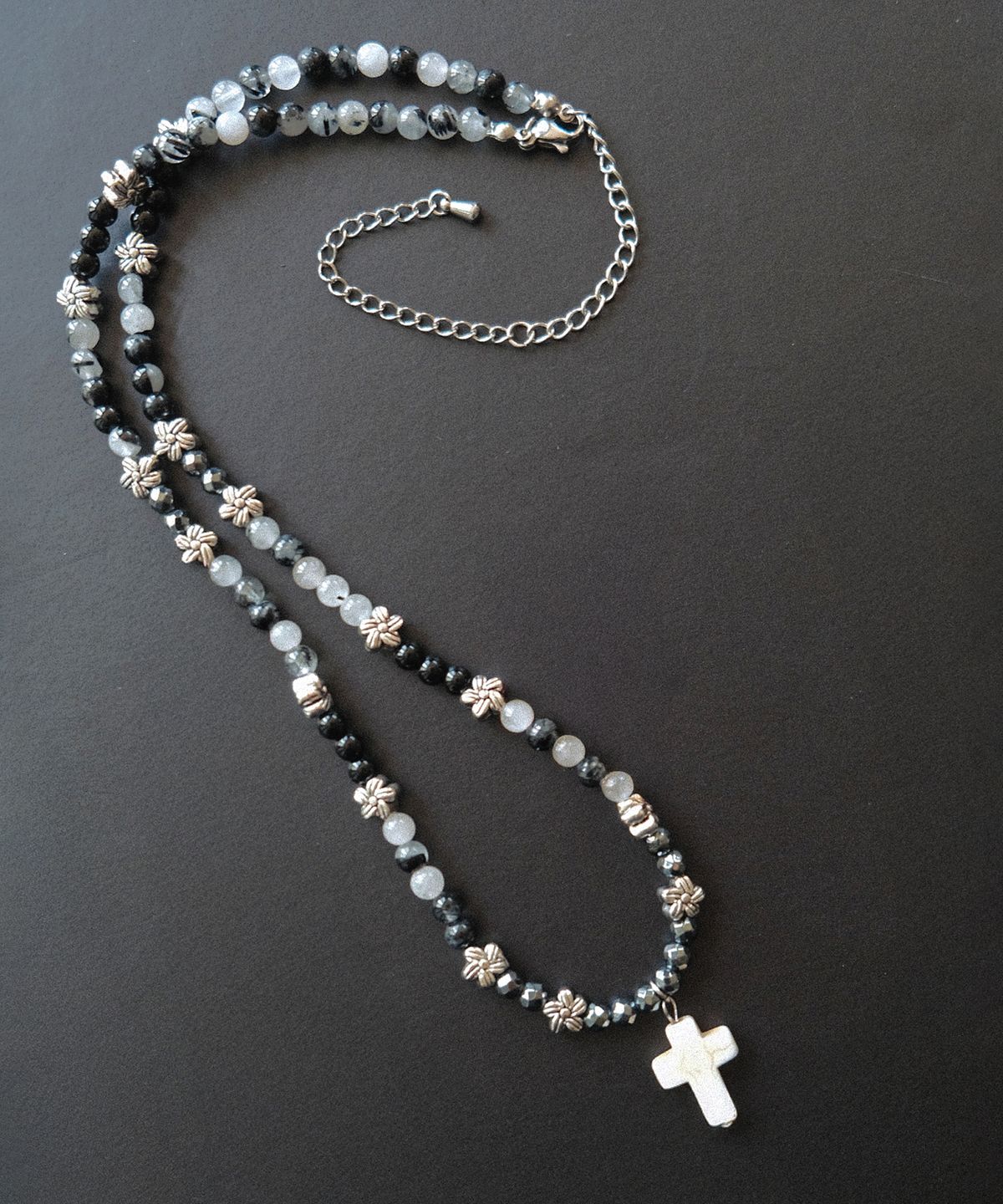 네이키드블러드(NAKEDBLOOD) [HANDMADE] Pale Prayer Beads Necklace