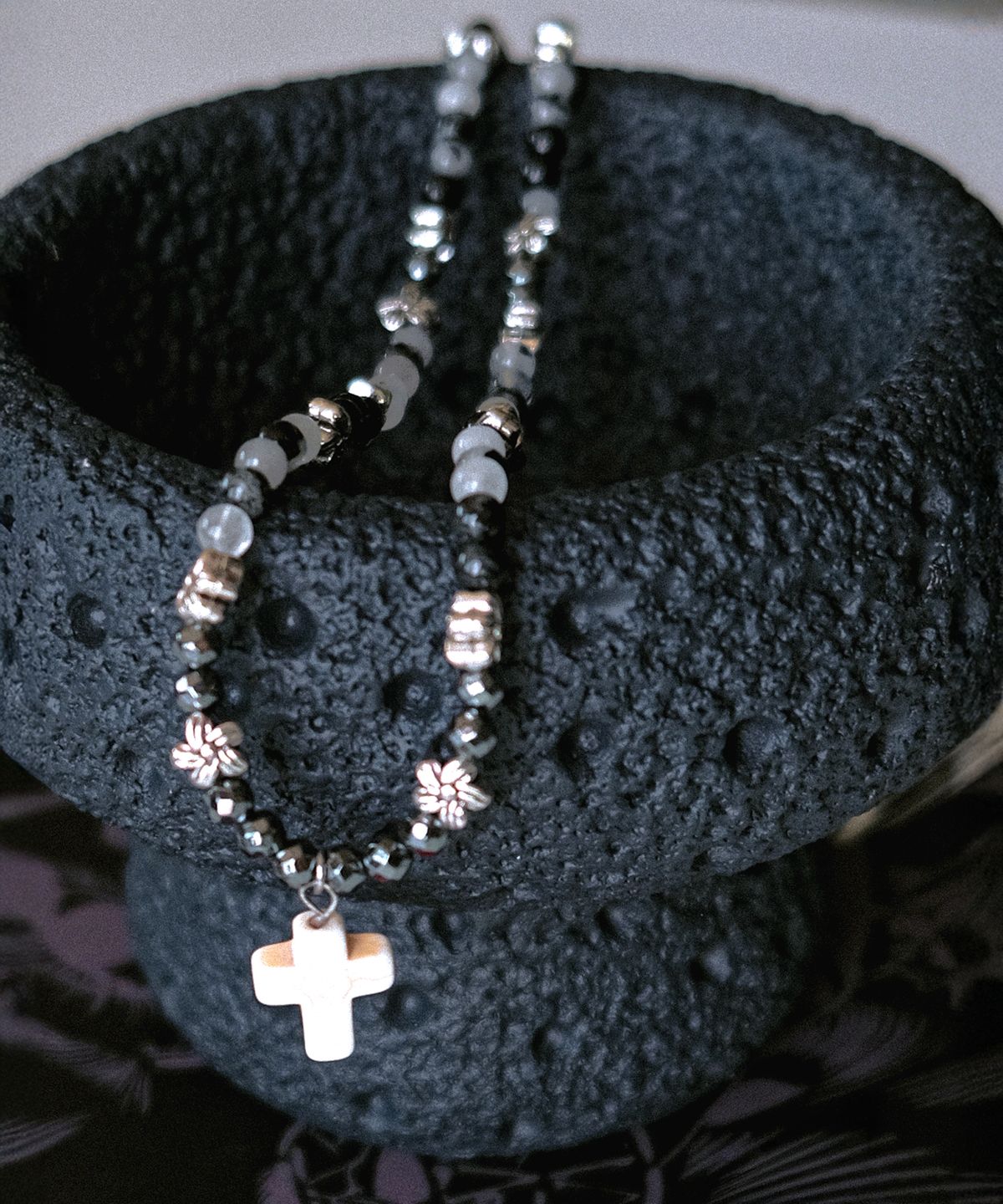 네이키드블러드(NAKEDBLOOD) [HANDMADE] Pale Prayer Beads Necklace