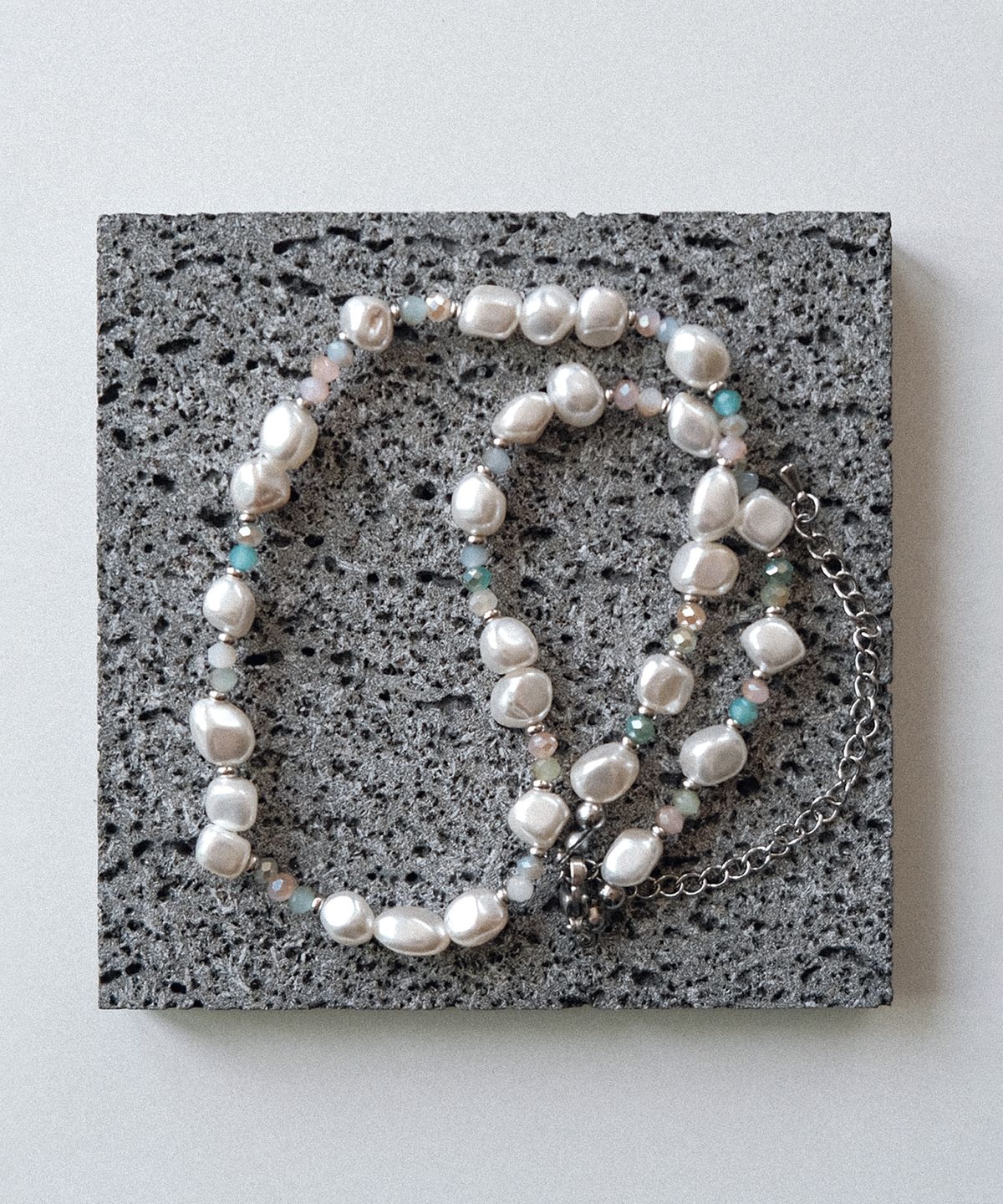 네이키드블러드(NAKEDBLOOD) [HANDMADE] Tinted Pearl Necklace