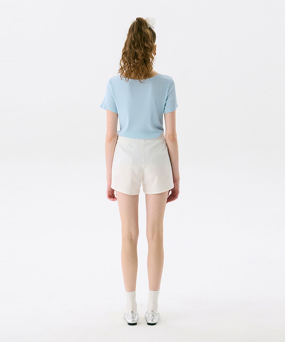 준준스페이스(JUNEJUNE SPACE) Henry Neck Half T_Light Blue(헨리넥 하프 티_라이트 블루)