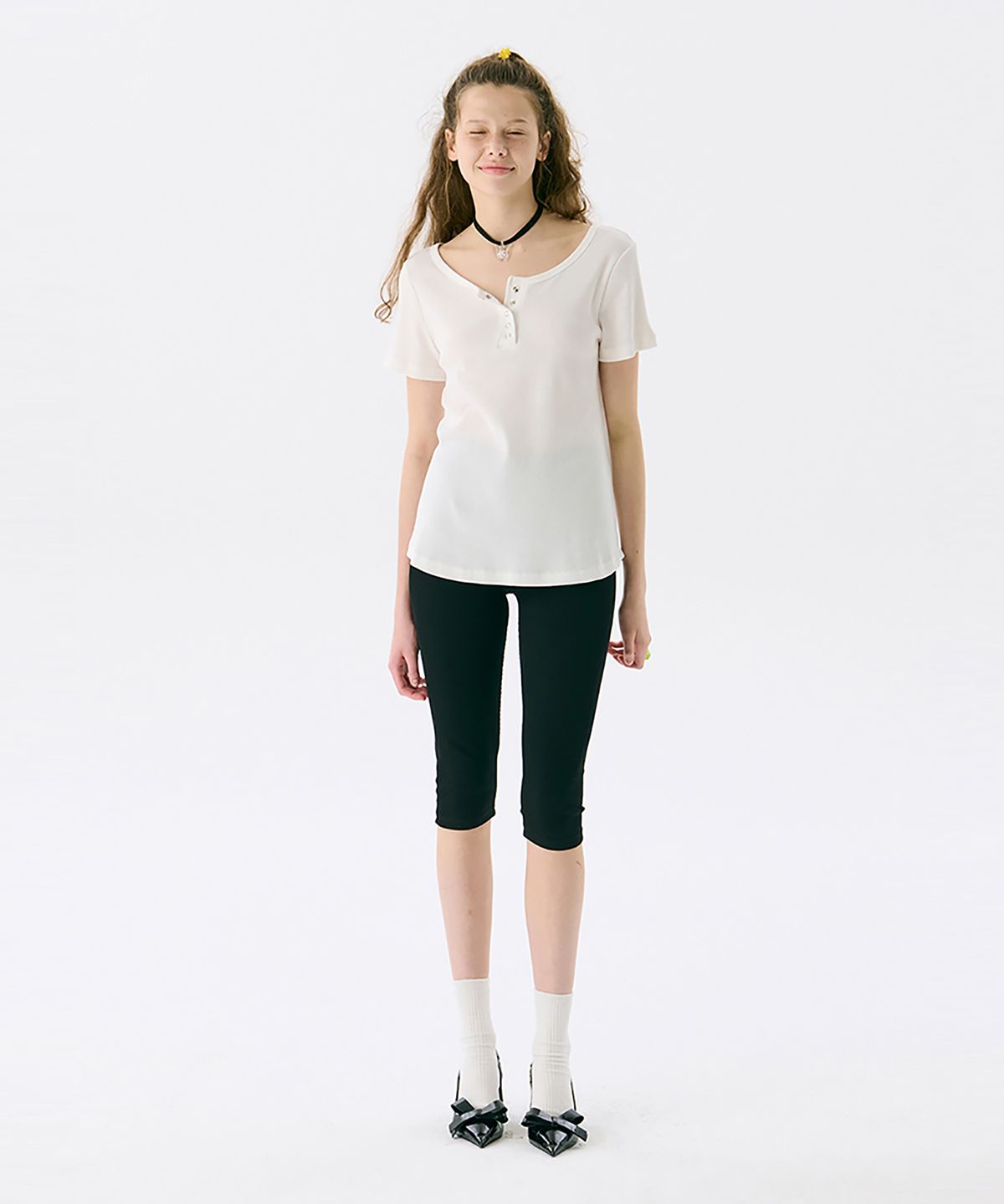 준준스페이스(JUNEJUNE SPACE) Henry Neck Half T_White(헨리넥 하프 티_화이트)