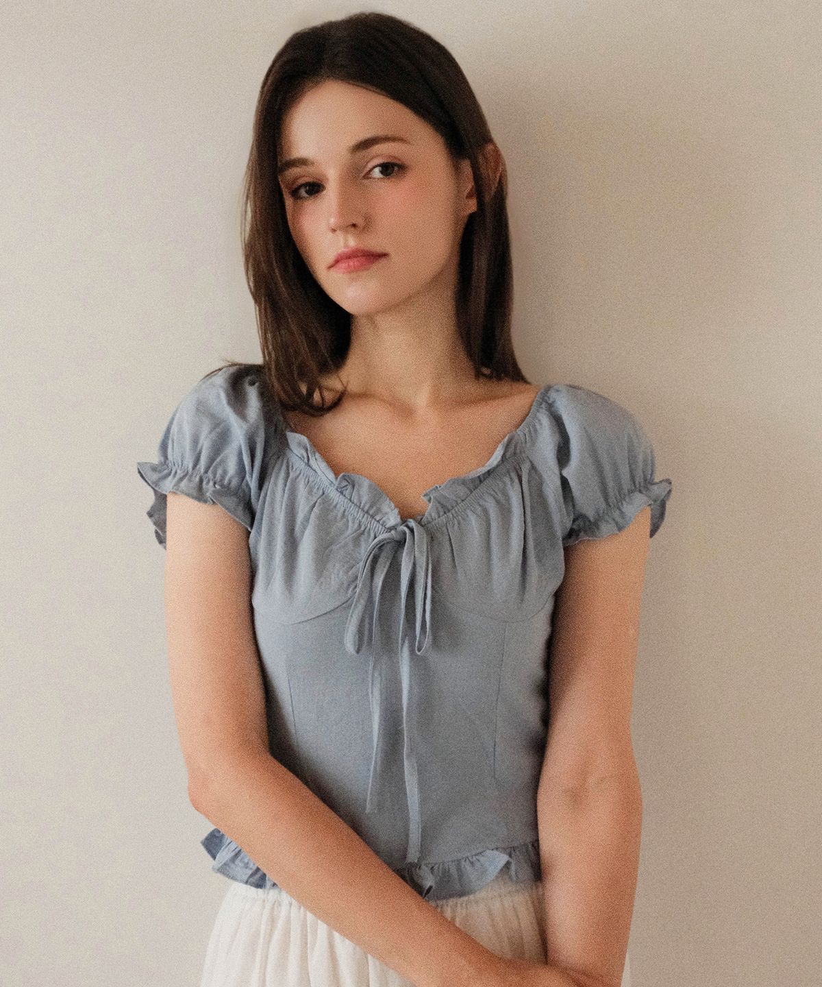 쿨키튼(KOOLKITTEN) Arden Frill Puff Sleeve Blouse