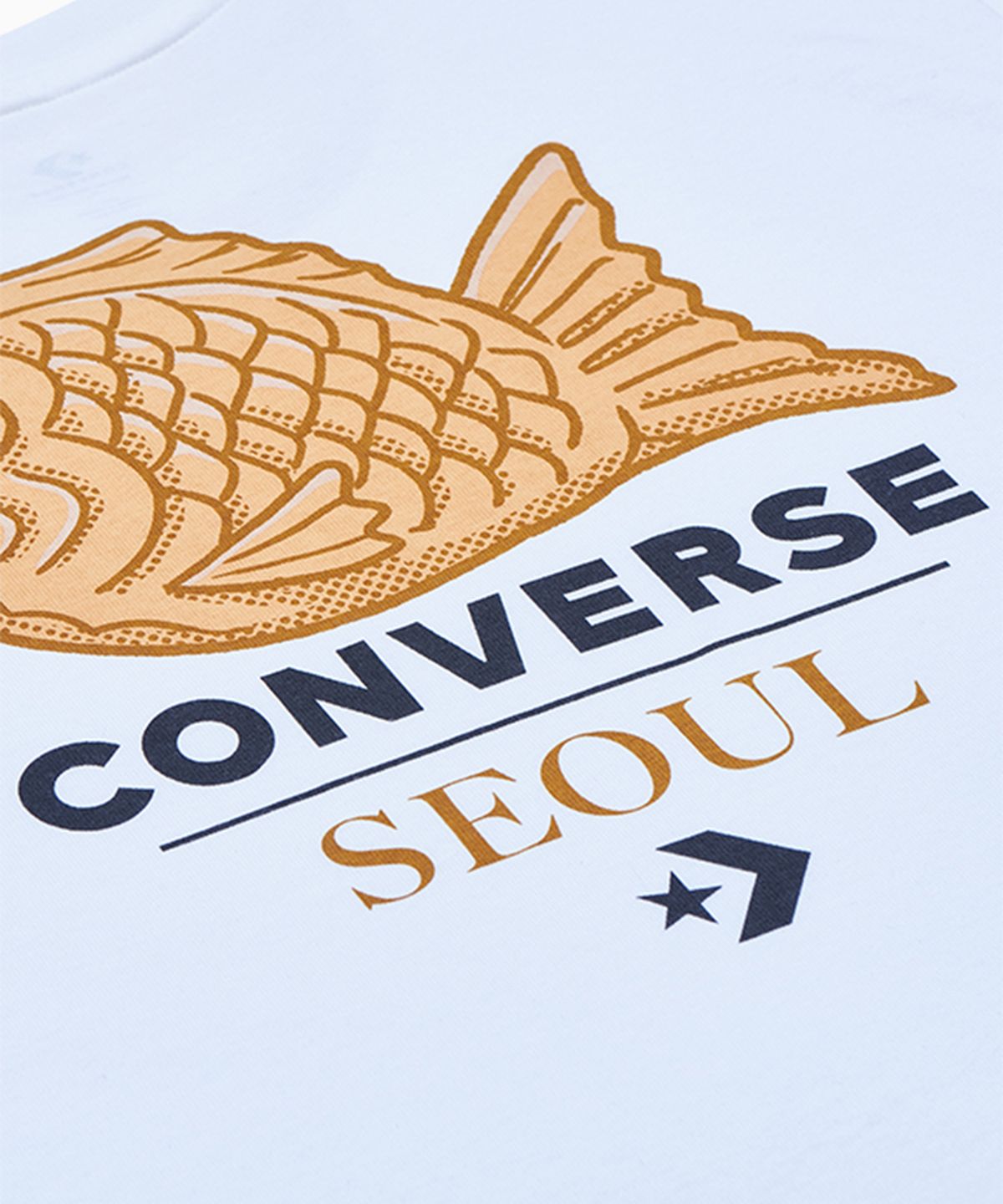 컨버스(CONVERSE) 서울시티 그래픽 티셔츠 화이트 MCH647-001
