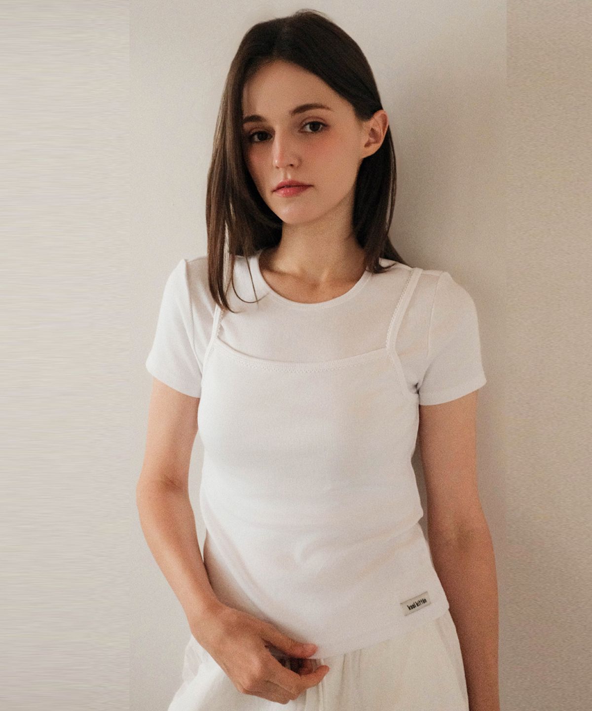 쿨키튼(KOOLKITTEN) Elegant Stitch Detail Tank & Tee