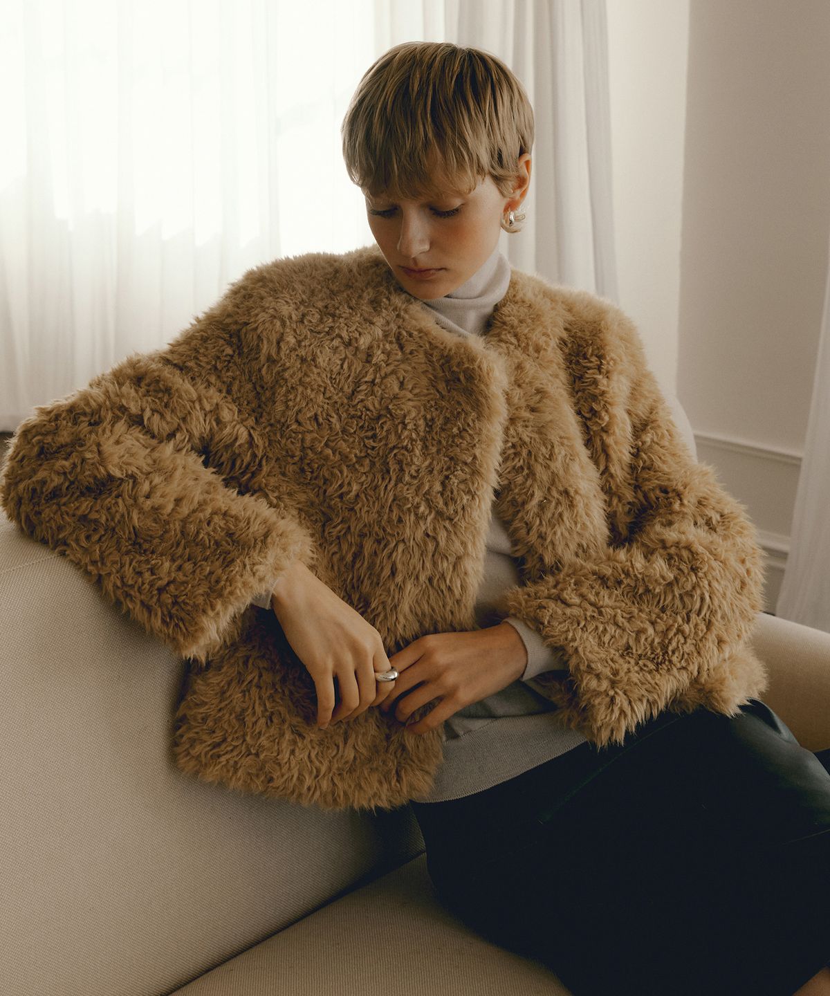 오떼뜨(OCTETTE) TOSCANA FAKE-FUR JK_2COLOR