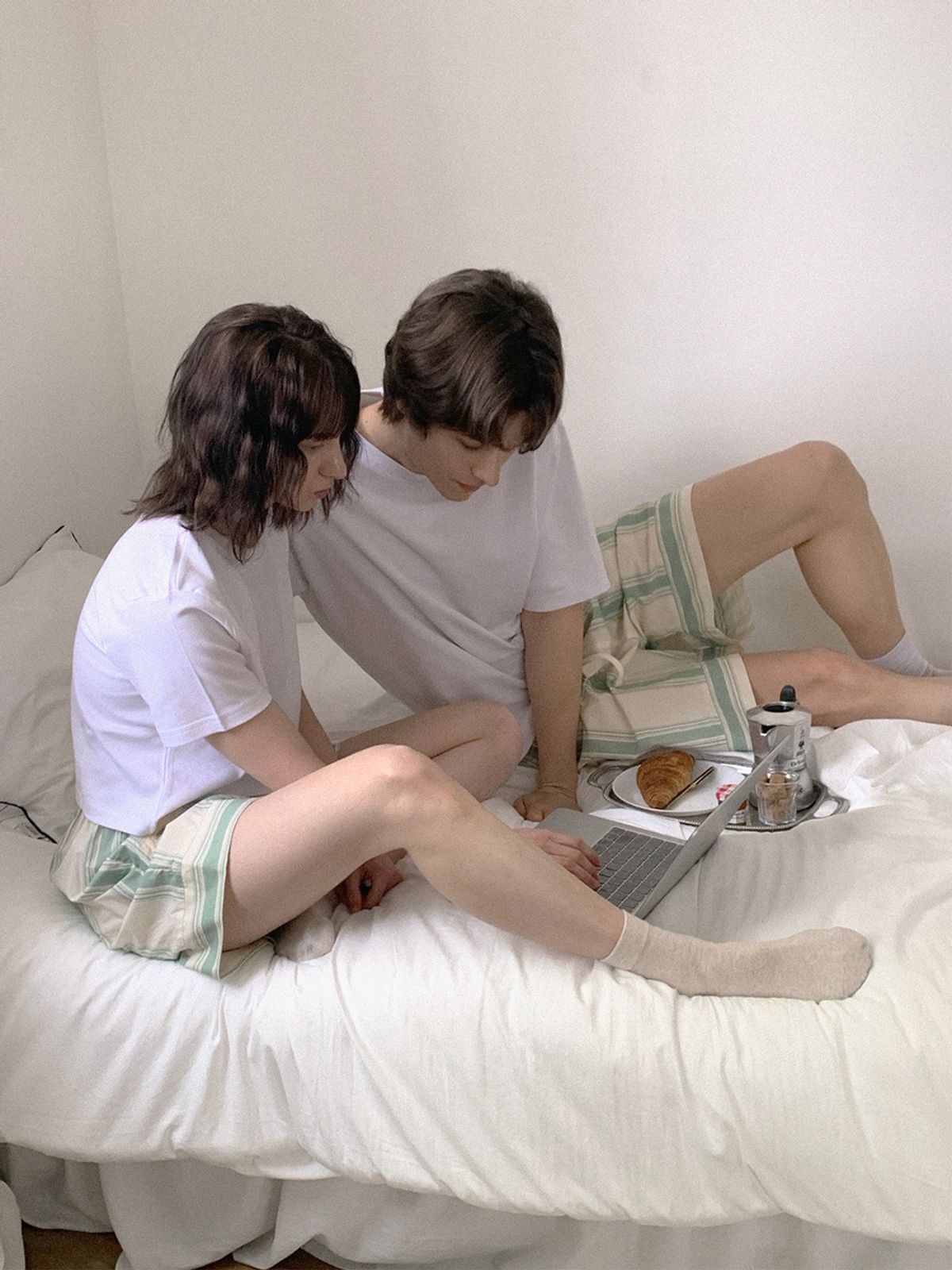 비비홈(VIVIHOME) (uni) 올리브 볼드스트라이프 고밀도 순면 숏팬츠