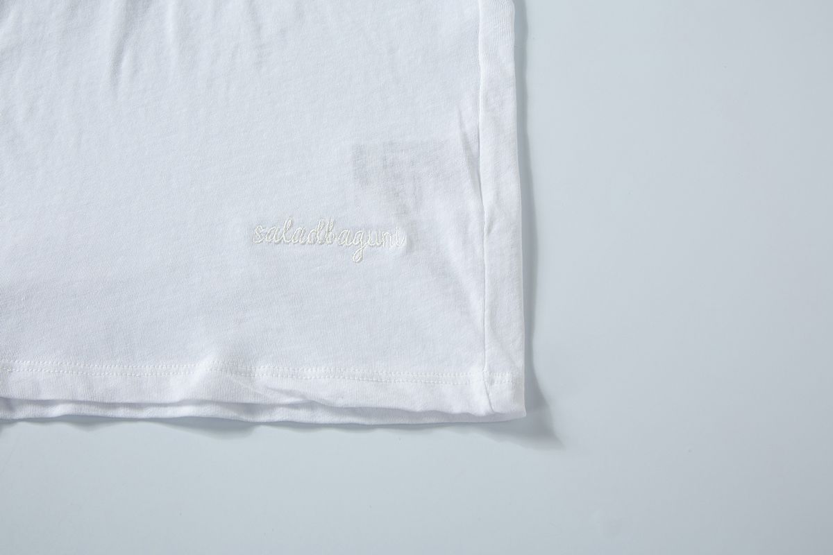 샐러드바구니(SALAD BAGUNI) Soft u-neck signature tee - white