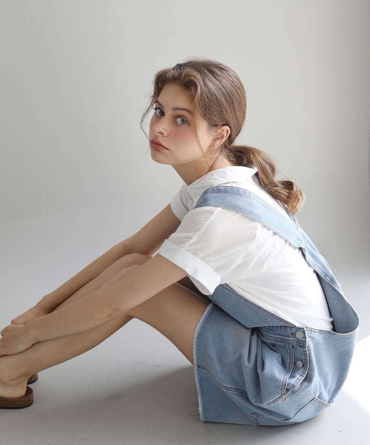 슬로우롤리(SLOWLOLLI) Cross-back denim overall - Light indigo