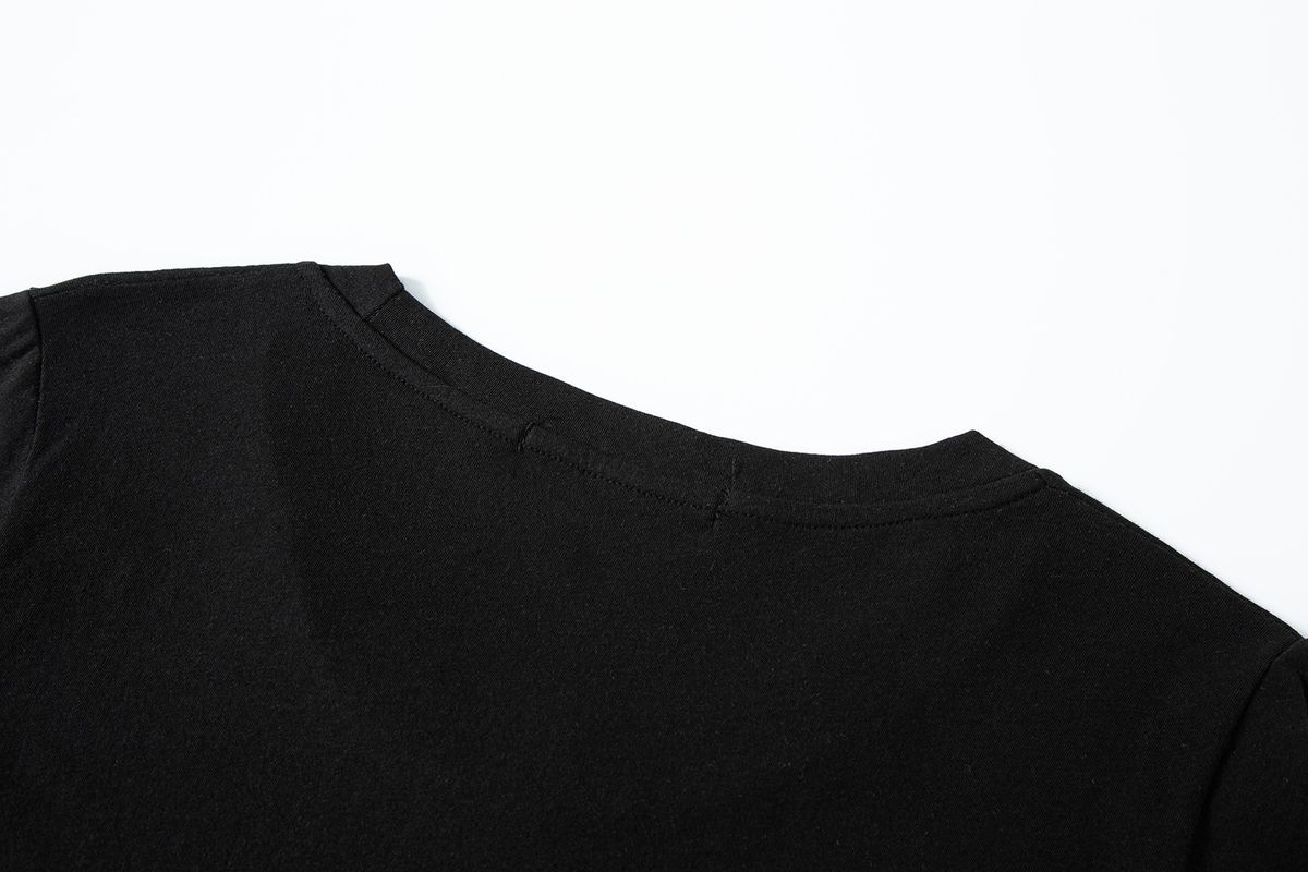 샐러드바구니(SALAD BAGUNI) Soft u-neck signature tee - black