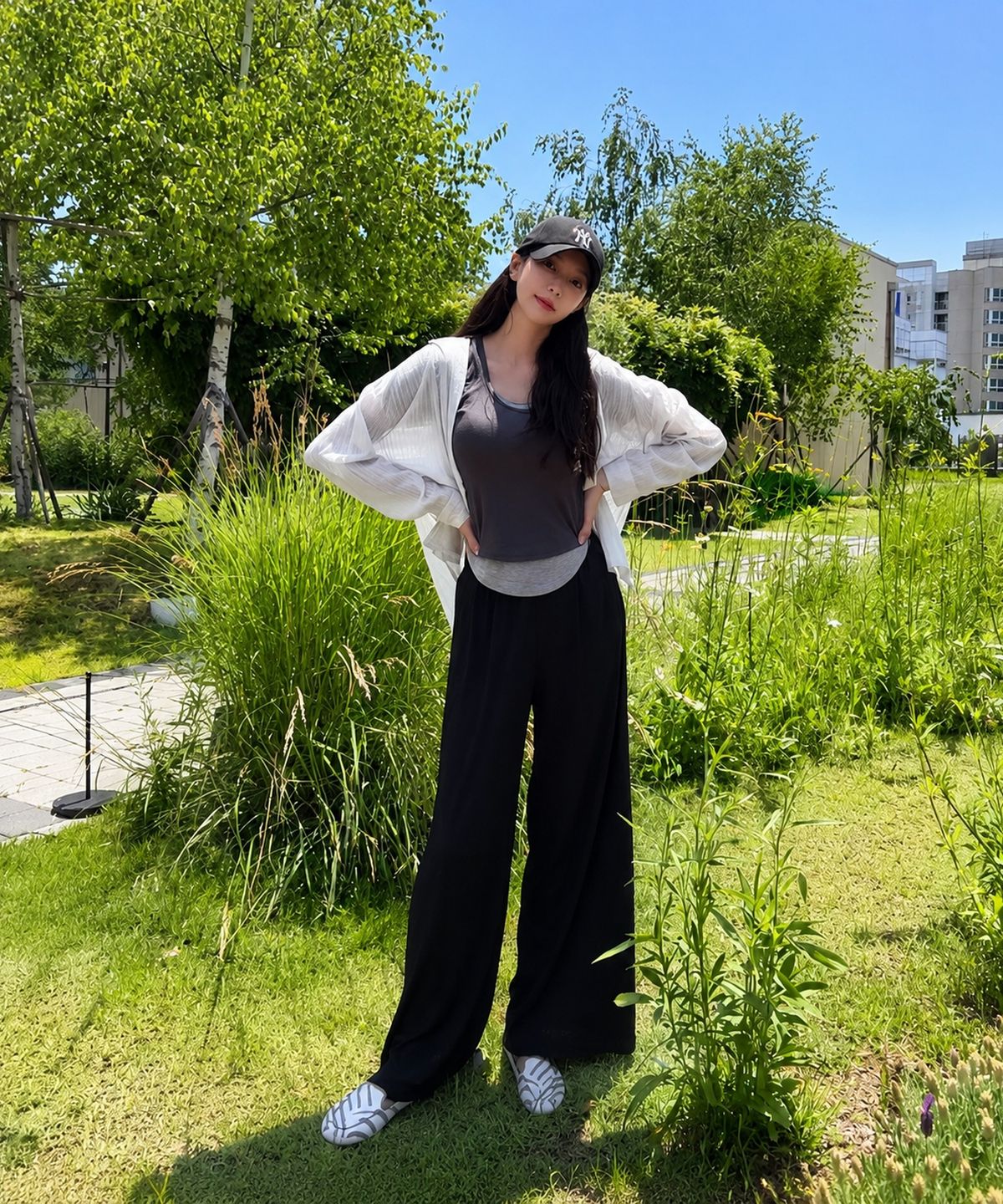 아카라(AKALA) 로퍼 슬립온
