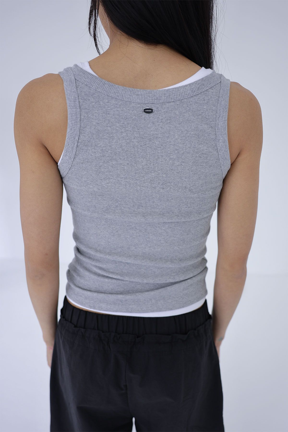 콥키노(KOBKINO) SCOOP NECK REVERSIBLE TOP (MELANGE GREY)  - ESSENTIAL