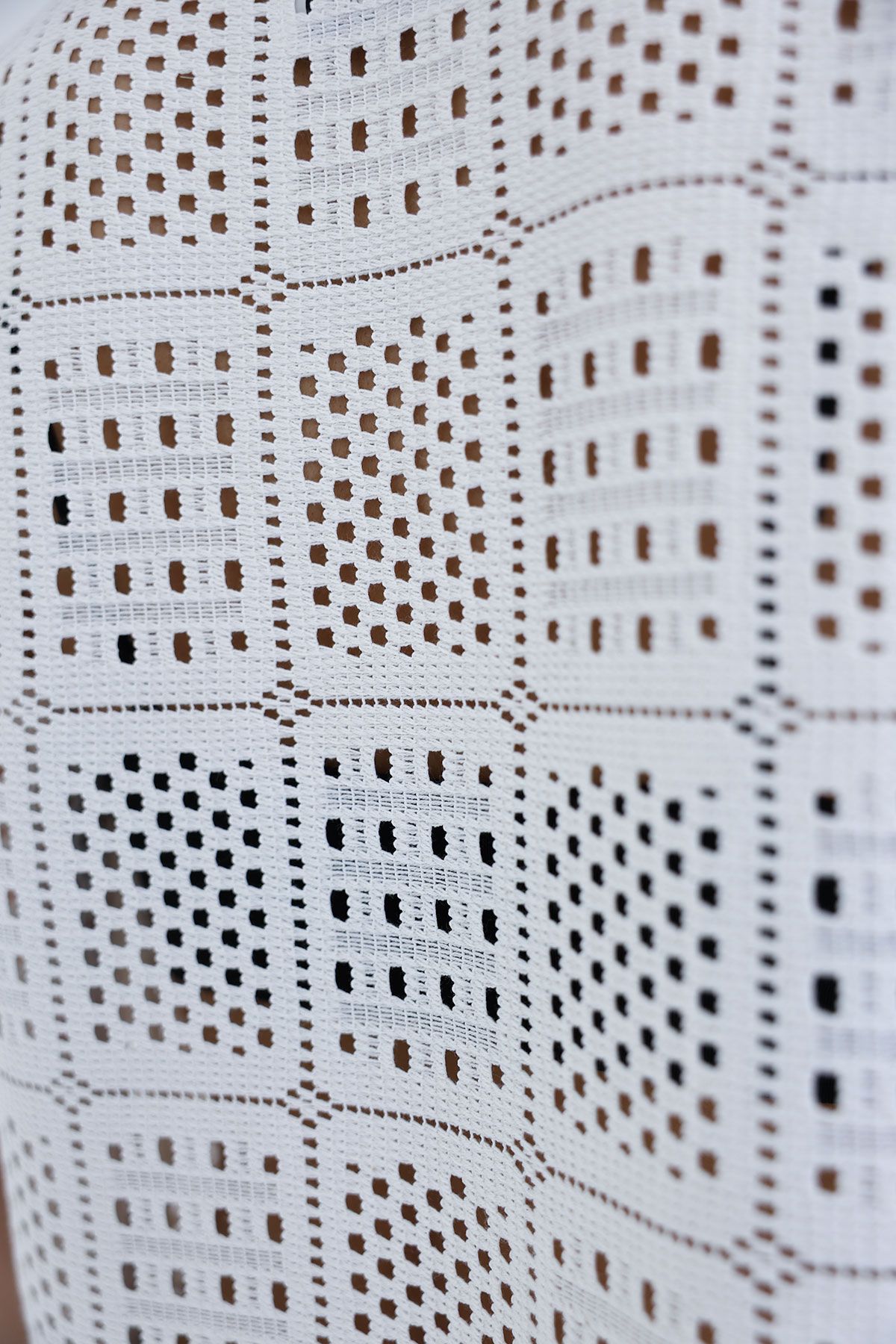 콥키노(KOBKINO) GRID CROCHET KNIT VEST