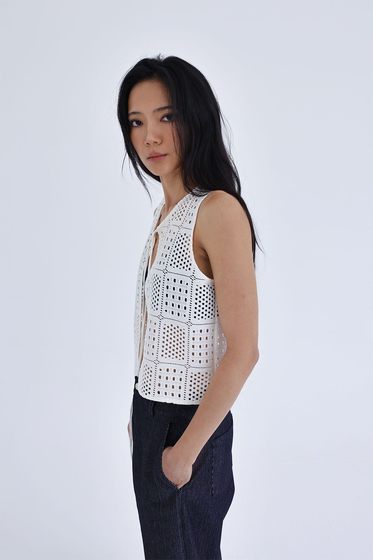 콥키노(KOBKINO) GRID CROCHET KNIT VEST