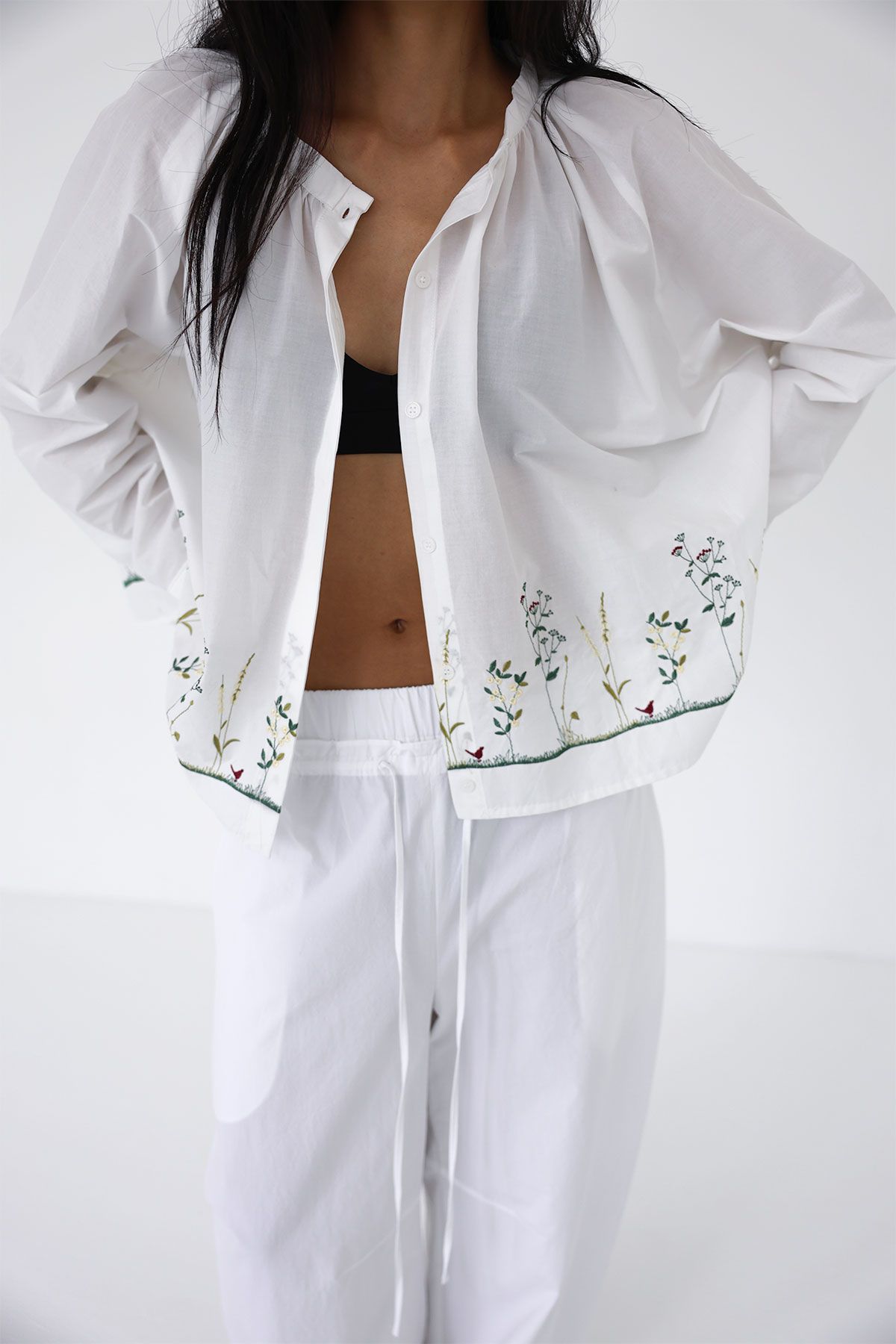 콥키노(KOBKINO) FLORA EMBROIDERY BLOUSE