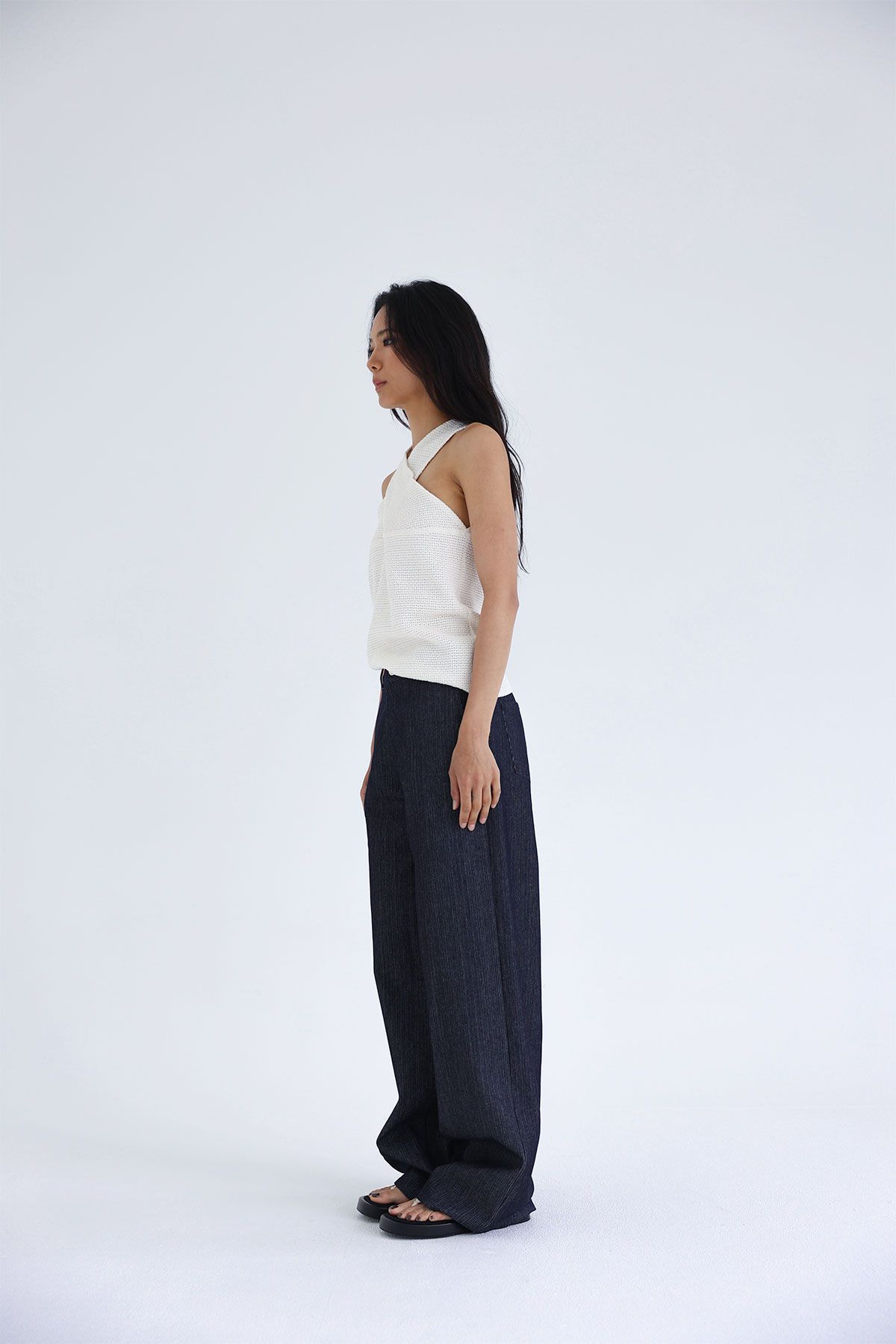 콥키노(KOBKINO) CROSS STRAP KNIT TOP