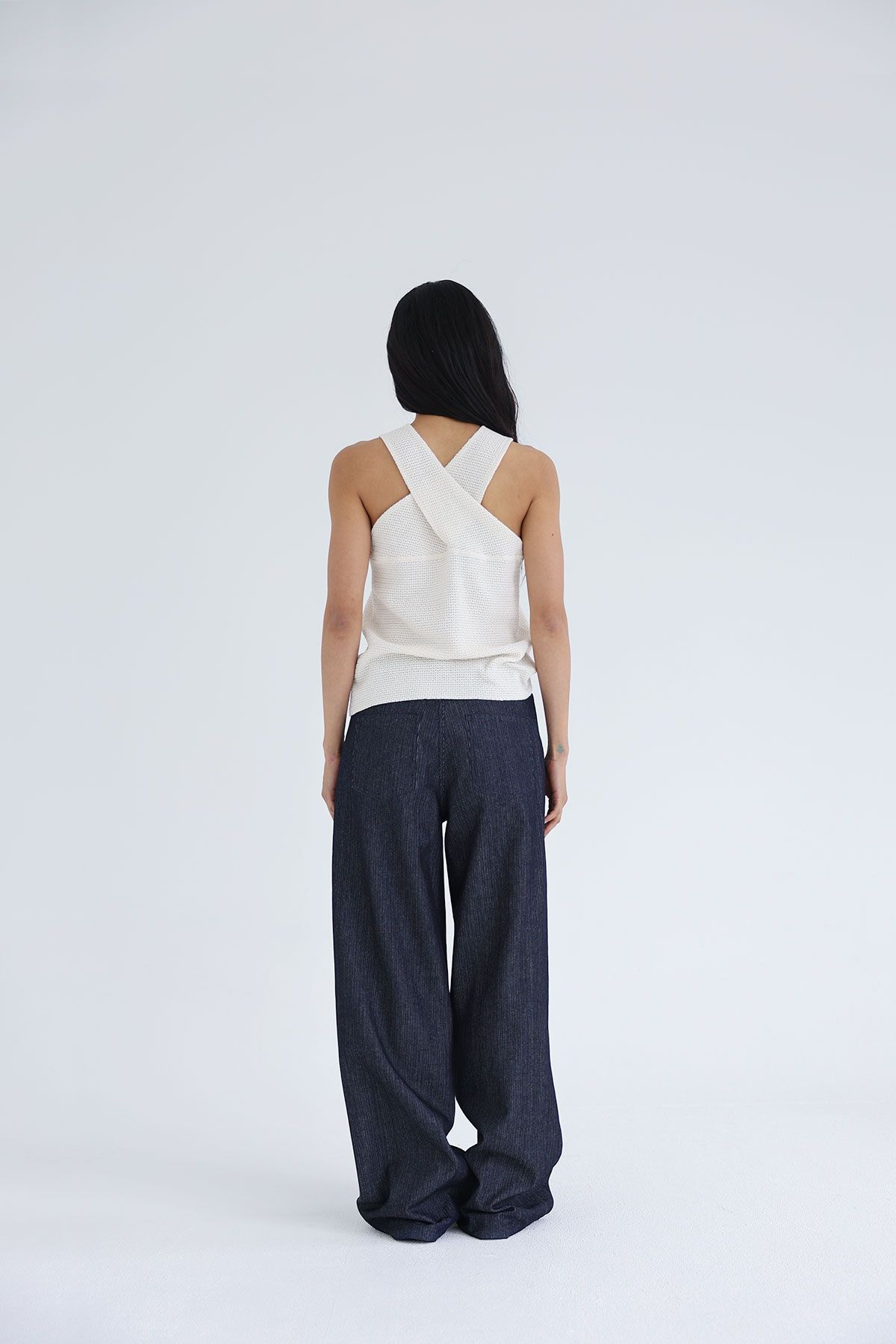콥키노(KOBKINO) CROSS STRAP KNIT TOP